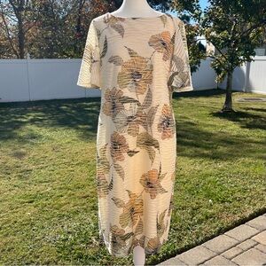 Kasper Cream Sheath Dress with Tan Flower Print and Short Flutter Sleeves Sz 10